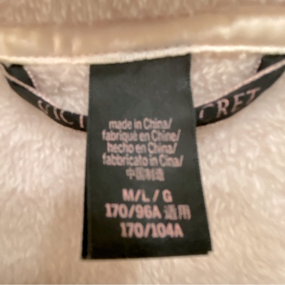 Victoria's Secret Bathrobe - Picture 5 of 6